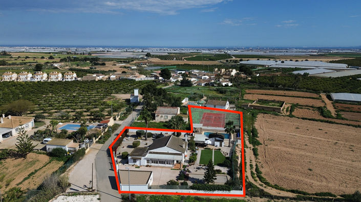 Image No.2-3 Bed Villa for sale