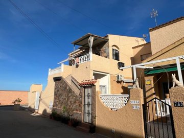 66805oasislosalcazarestopfloorrenovatedapartm