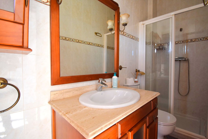 Image No.13-3 Bed Townhouse for sale