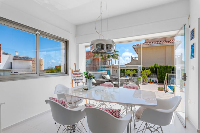 Image No.10-4 Bed Villa for sale