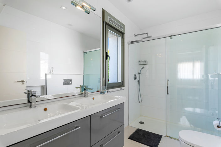 Image No.16-4 Bed Villa for sale