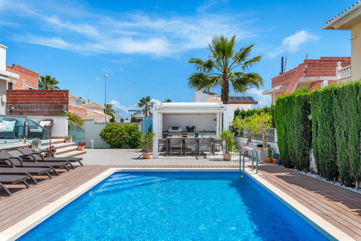 Image No.30-4 Bed Villa for sale