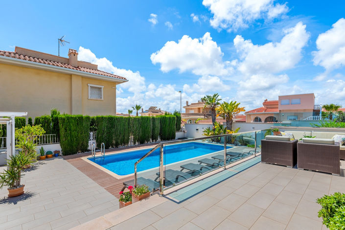 Image No.33-4 Bed Villa for sale