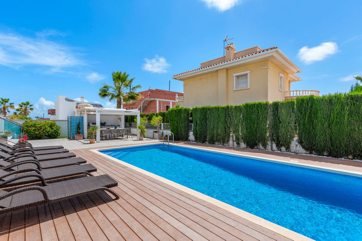 Image No.37-4 Bed Villa for sale