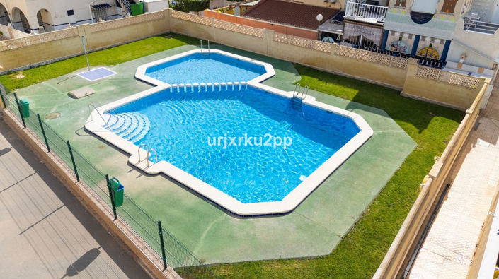 Image No.3-Maison de ville de 3 chambres à vendre à Torrevieja