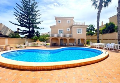 67560lazeniavillaprivatepoolclosetobeach