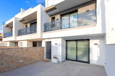 63224modernkeyreadytownhousepool100mtoseatorr