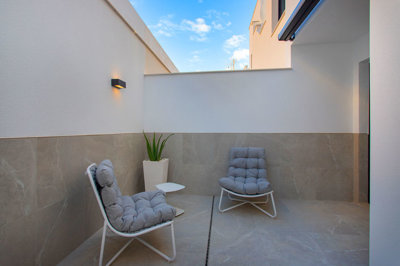 63224modernkeyreadytownhousepool100mtoseatorr