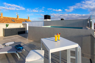 63224modernkeyreadytownhousepool100mtoseatorr