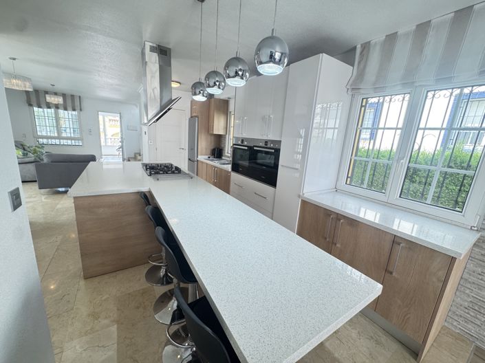 Image No.4-3 Bed Villa for sale