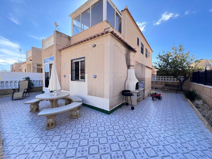 Image No.1-3 Bed Townhouse for sale