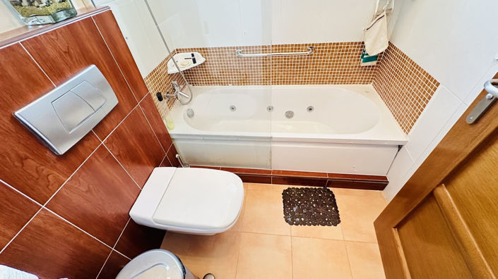 Image No.18-4 Bed Villa for sale