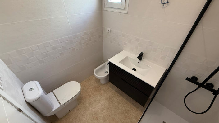 Image No.17-2 Bed Villa for sale