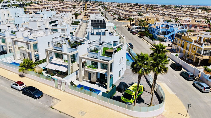 Image No.1-3 Bed Villa for sale