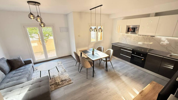 Image No.1-3 Bed Townhouse for sale
