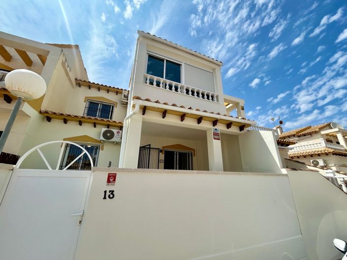 Image No.1-3 Bed Townhouse for sale