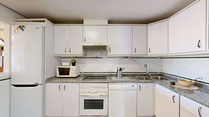 Image No.12-2 Bed Apartment for sale