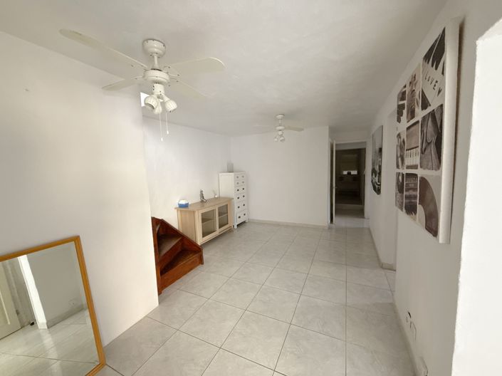 Image No.20-4 Bed Apartment for sale