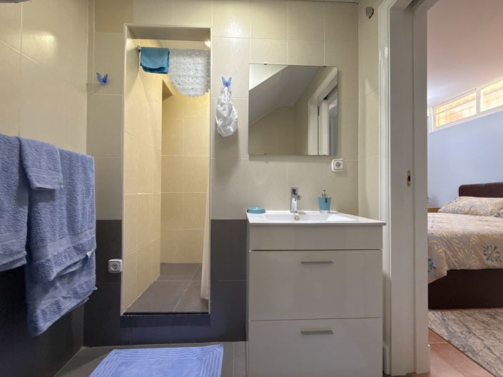 Image No.10-3 Bed Villa for sale