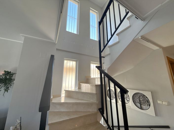 Image No.20-3 Bed Villa for sale