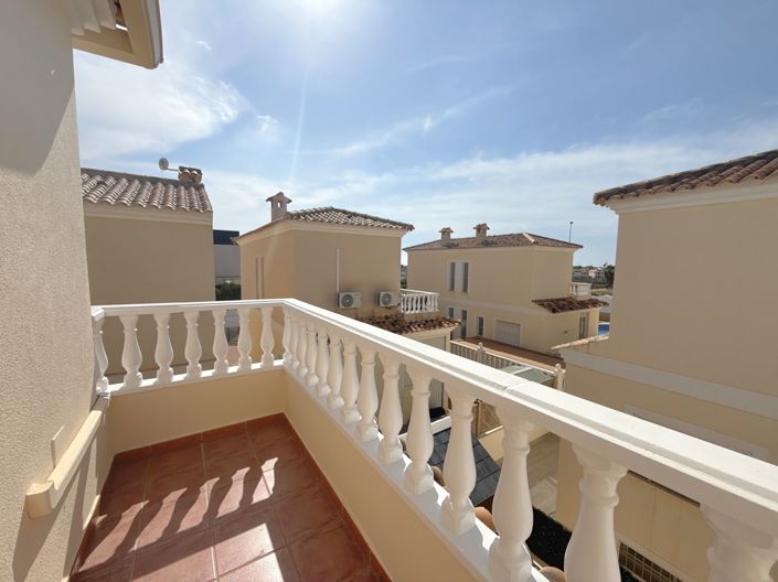 Image No.22-3 Bed Villa for sale