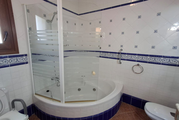 Image No.18-3 Bed Villa for sale