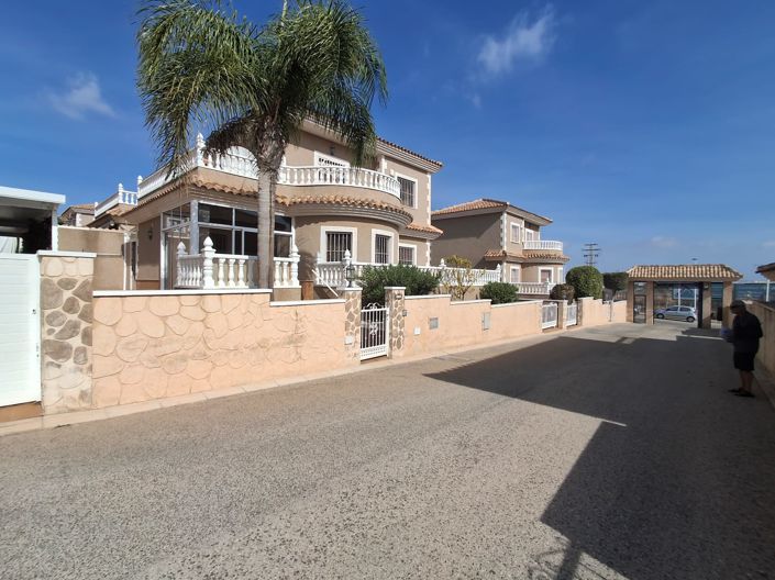 Image No.40-3 Bed Villa for sale