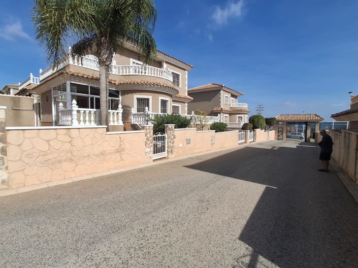 Image No.41-3 Bed Villa for sale