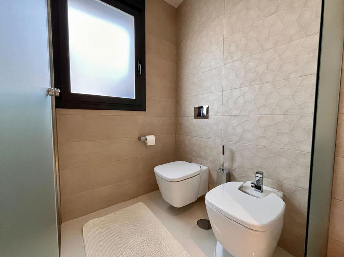 Image No.25-4 Bed Villa for sale