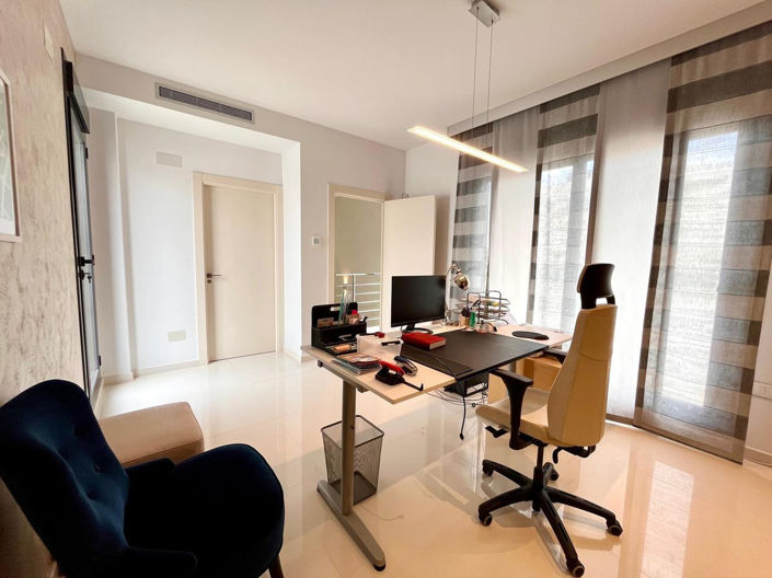 Image No.31-4 Bed Villa for sale