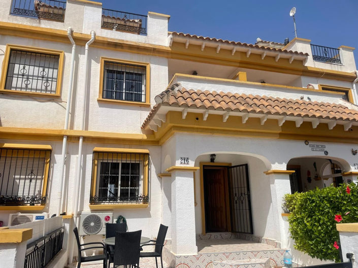 Image No.1-3 Bed Townhouse for sale
