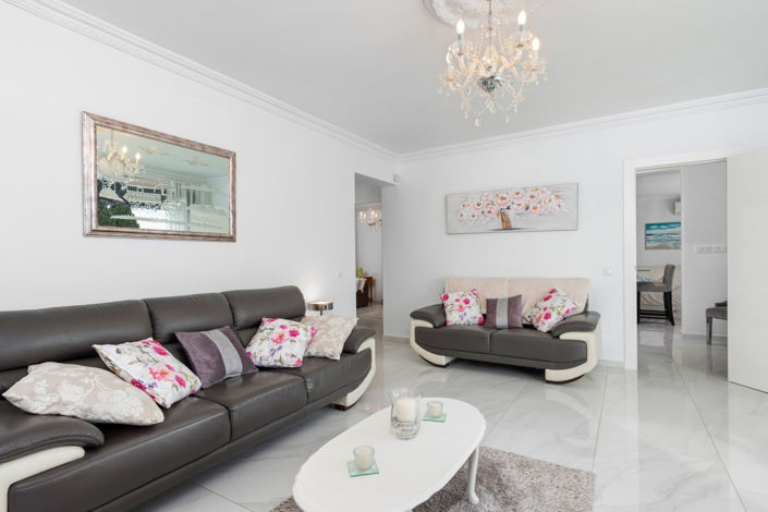 Image No.10-3 Bed Villa for sale