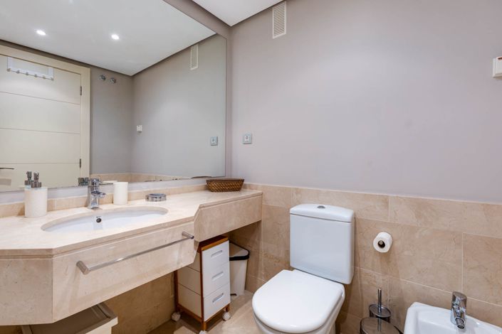 Image No.16-2 Bed Apartment for sale