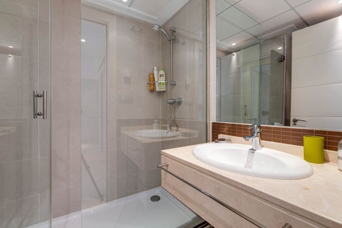 Image No.17-2 Bed Apartment for sale