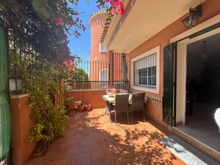 Image No.2-Villa de 3 chambres à vendre à Playa Flamenca