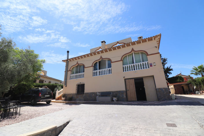 Image No.2-5 Bed Villa for sale