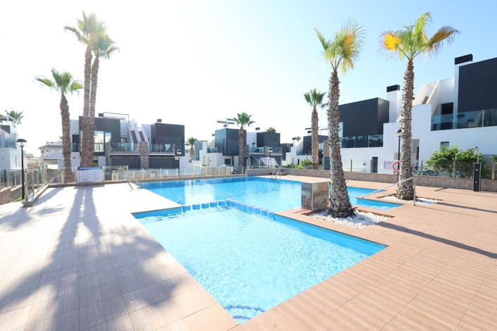 Image No.1-2 Bed Villa for sale