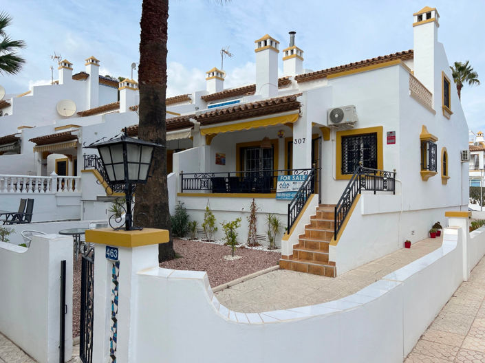Image No.1-3 Bed Townhouse for sale