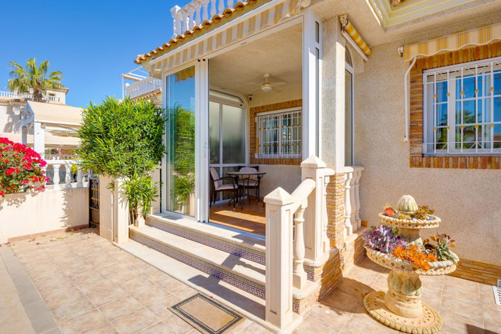 Image No.3-Villa de 3 chambres à vendre à Villamartin