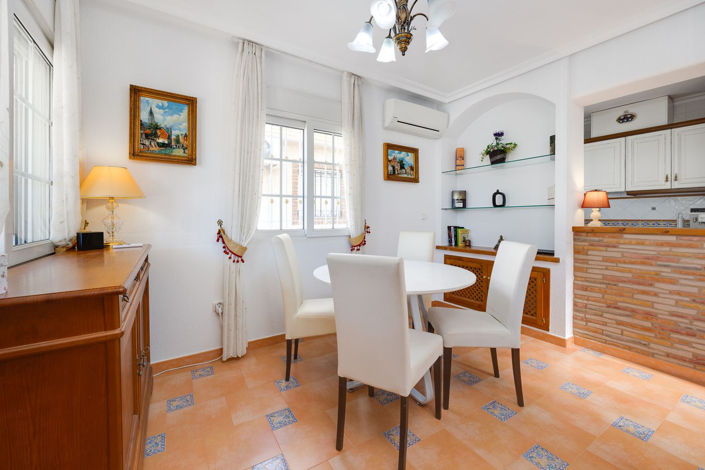 Image No.8-Villa de 3 chambres à vendre à Villamartin