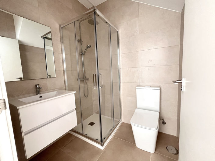 Image No.14-3 Bed Townhouse for sale