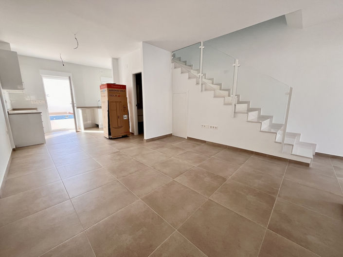 Image No.19-3 Bed Townhouse for sale