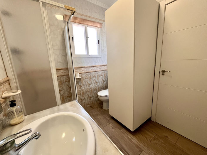 Image No.19-4 Bed Villa for sale