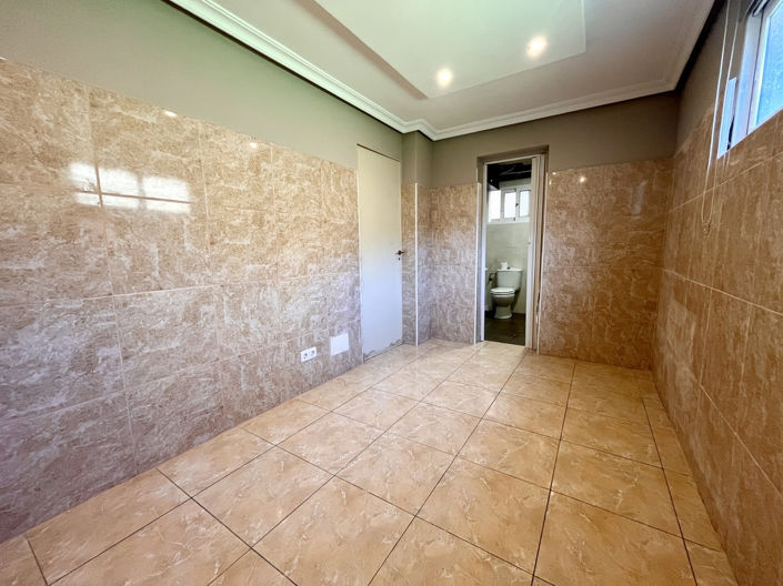 Image No.24-4 Bed Villa for sale