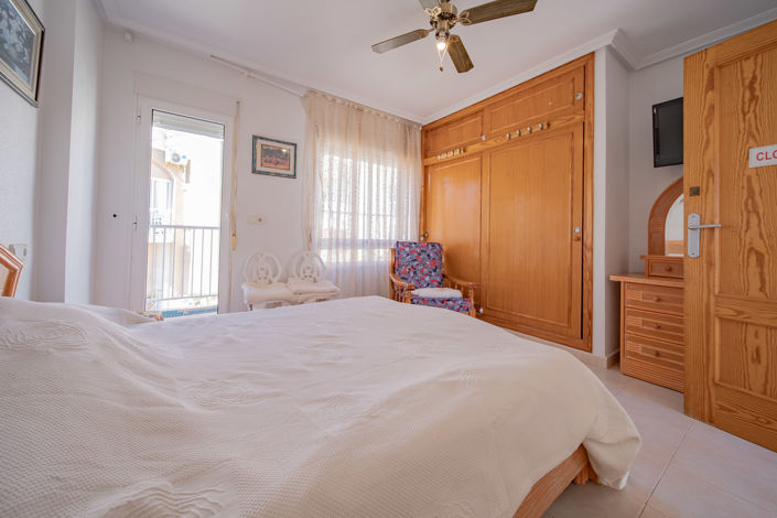 Image No.14-2 Bed Townhouse for sale