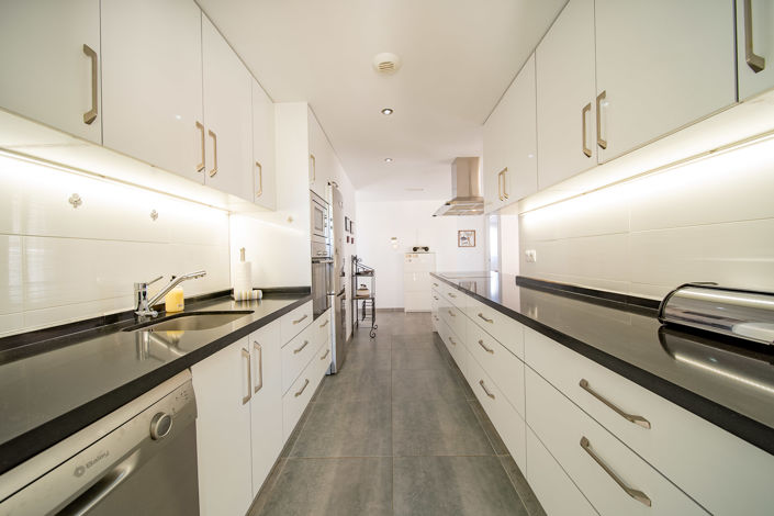 Image No.15-3 Bed Apartment for sale