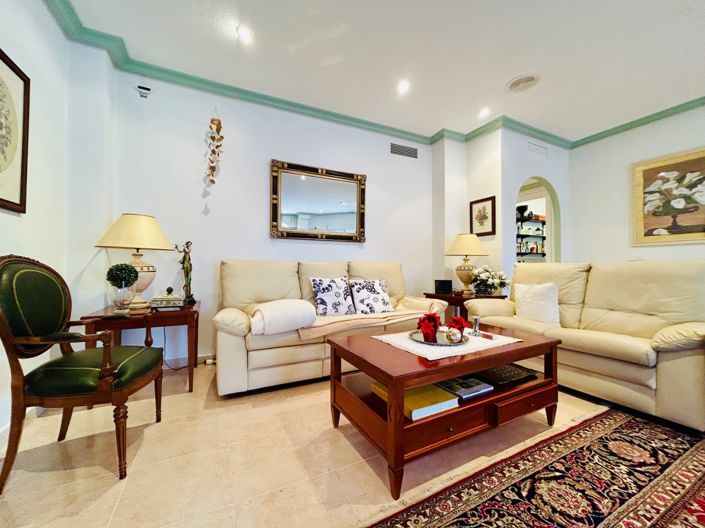 Image No.5-4 Bed Villa for sale