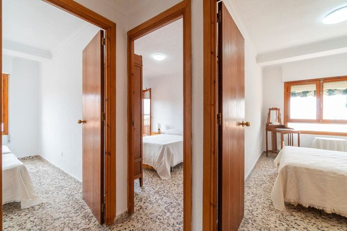 Image No.22-3 Bed Apartment for sale