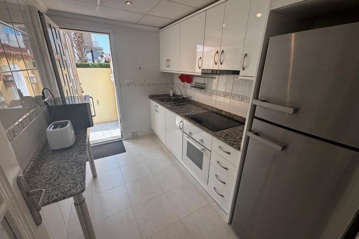 Image No.17-2 Bed Townhouse for sale