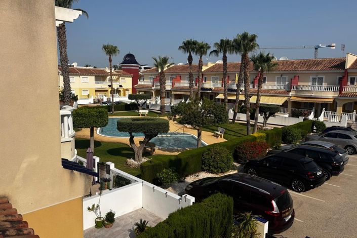 Image No.9-2 Bed Townhouse for sale